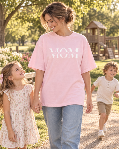 Personalisiertes T-Shirt "Mom"
